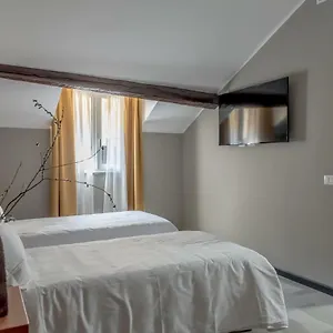 Casa Mia 2*, Милан Италия